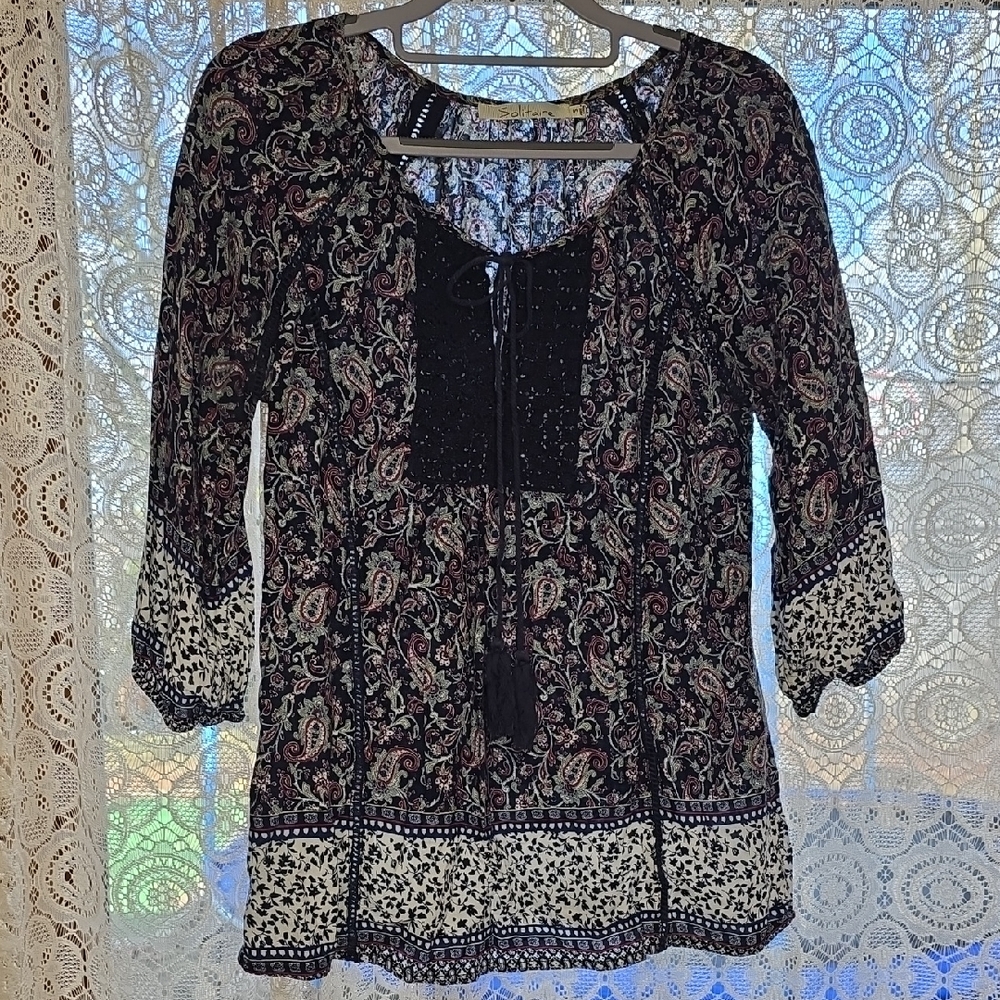 Solitaire Paisley Blouse - Black and White